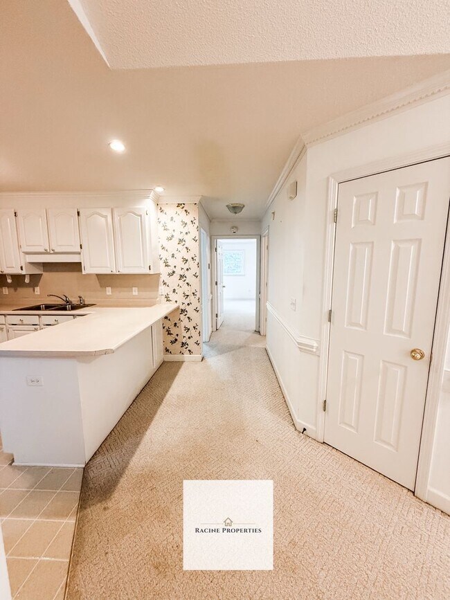 Building Photo - Quiet Living in Easley!