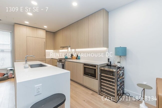 Photo - 1309 E St SE House