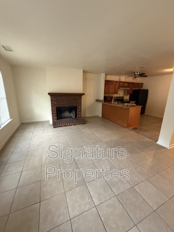 Building Photo - 917 Wickford Dr