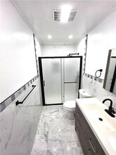 Building Photo - 154 Saratoga Ave