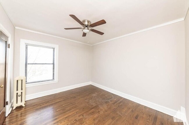 Building Photo - 2 bedroom in Lincoln Square, Ravenswood IL...