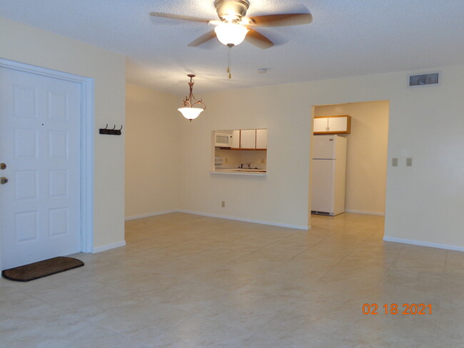 Living/Dining Room - 2114 SW Silver Pine Way