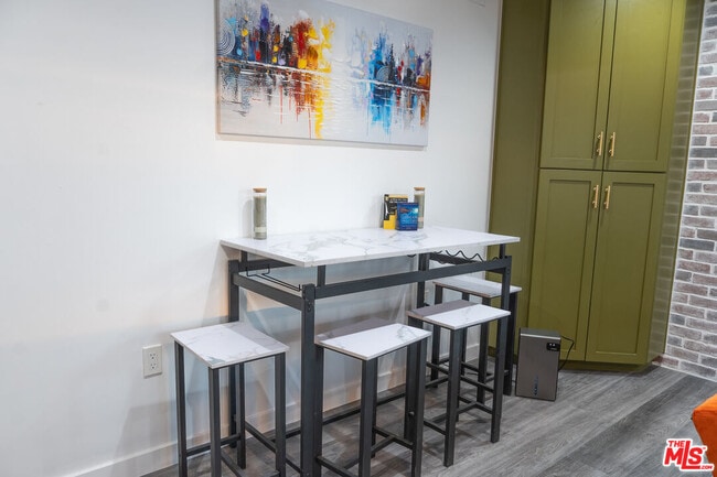 Foto del edificio - 1933 1/2 Lemoyne St