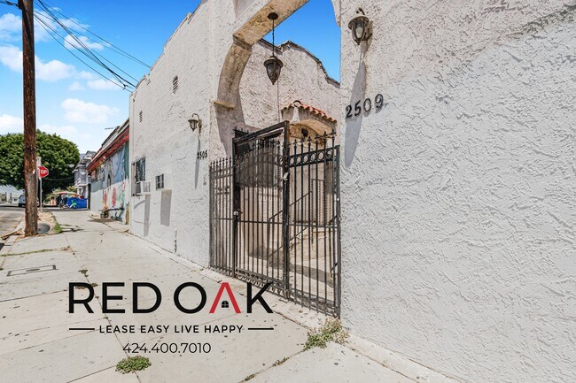 Building Photo - 2505 Malabar St