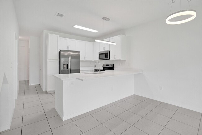 Foto del edificio - 4748 SW 63rd Terrace