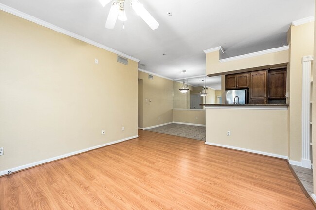 Building Photo - 1330 Old Spanish Trl