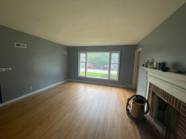 Building Photo - 204 Meridian St