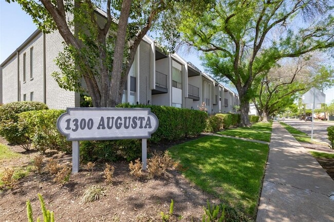 Building Photo - 1300 Augusta Dr