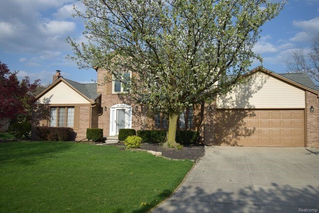Building Photo - 24810 White Plains Dr