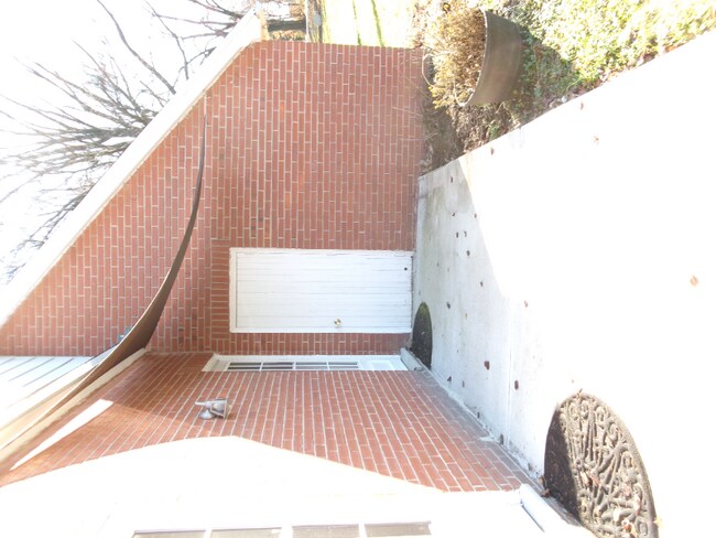Foto del edificio - 22 Weaver Rd