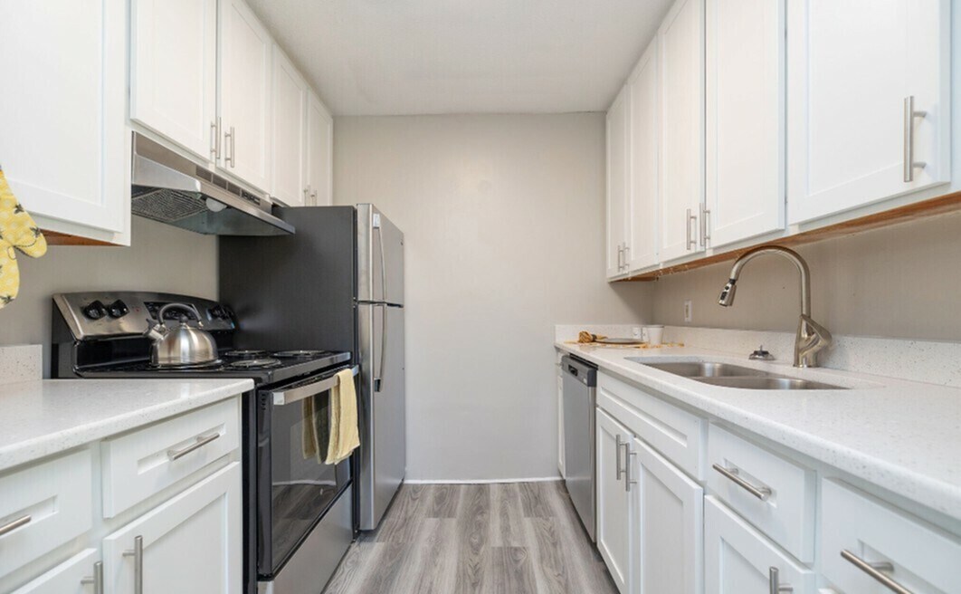 Foto del edificio - 901 N Main St