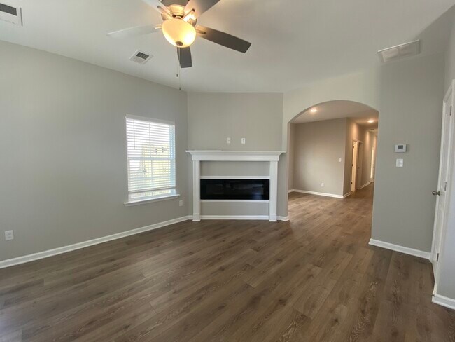 Building Photo - 10147 Sterling Ridge Dr
