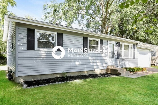 Foto del edificio - 3 Bedroom Pet-Friendly Home in St. Louis, MO with Main Street Renewal