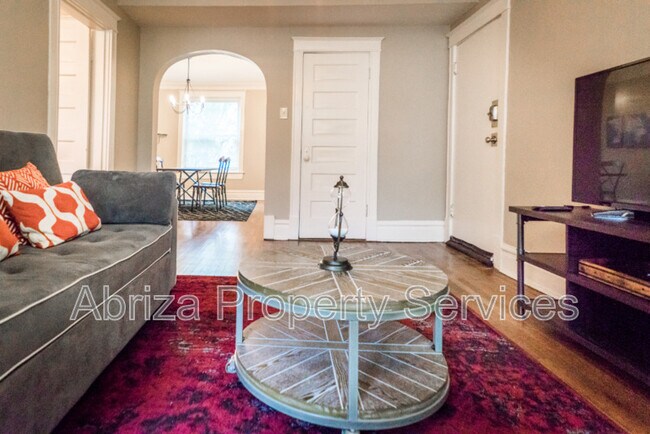 Foto del edificio - 1651 S Spring Ave