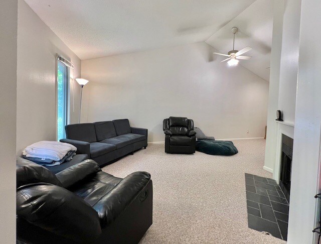 Foto del edificio - 117 Gristmill Ln