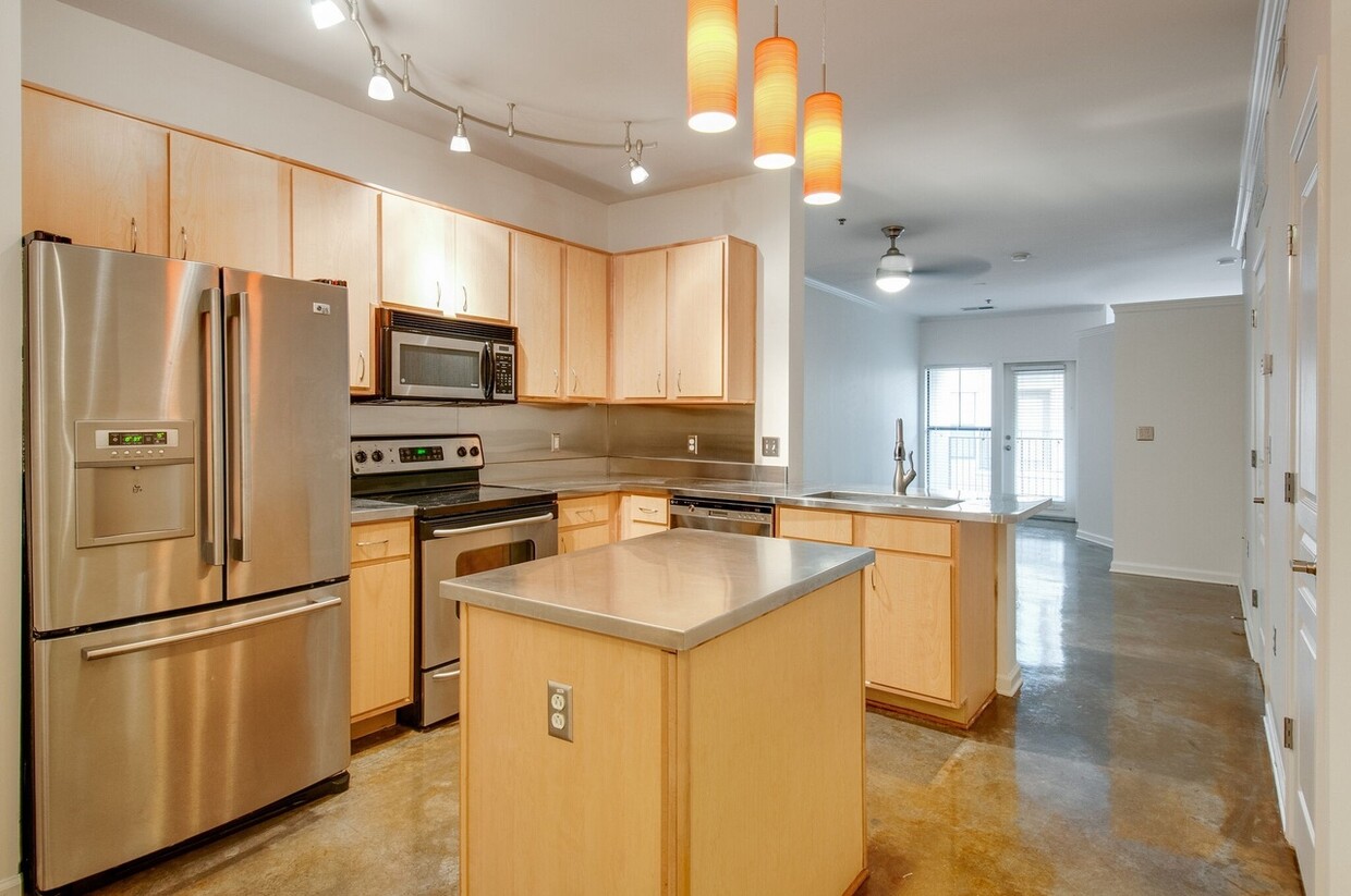 Spacious Kitchen with designer pendant lighting - 1803 Broadway