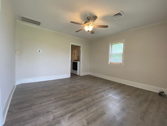 Foto del edificio - 17169 Chestnut Ln