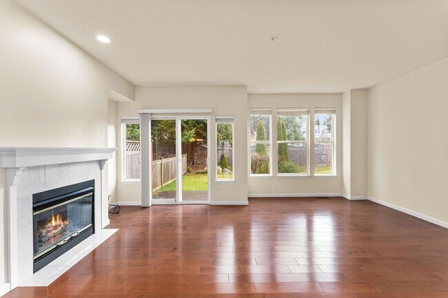 Foto del edificio - Spacious Townhome in Bellevue College Neig...