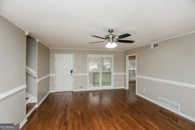 Foto del edificio - 435 Shelby Ln