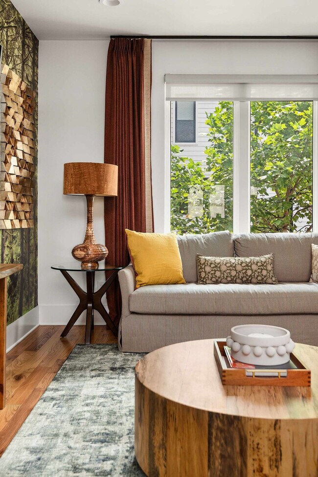 Foto del edificio - 776 E Argyle Ave