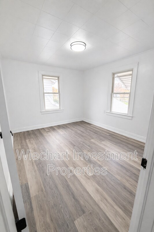 Building Photo - 407 N Kenilworth Ave