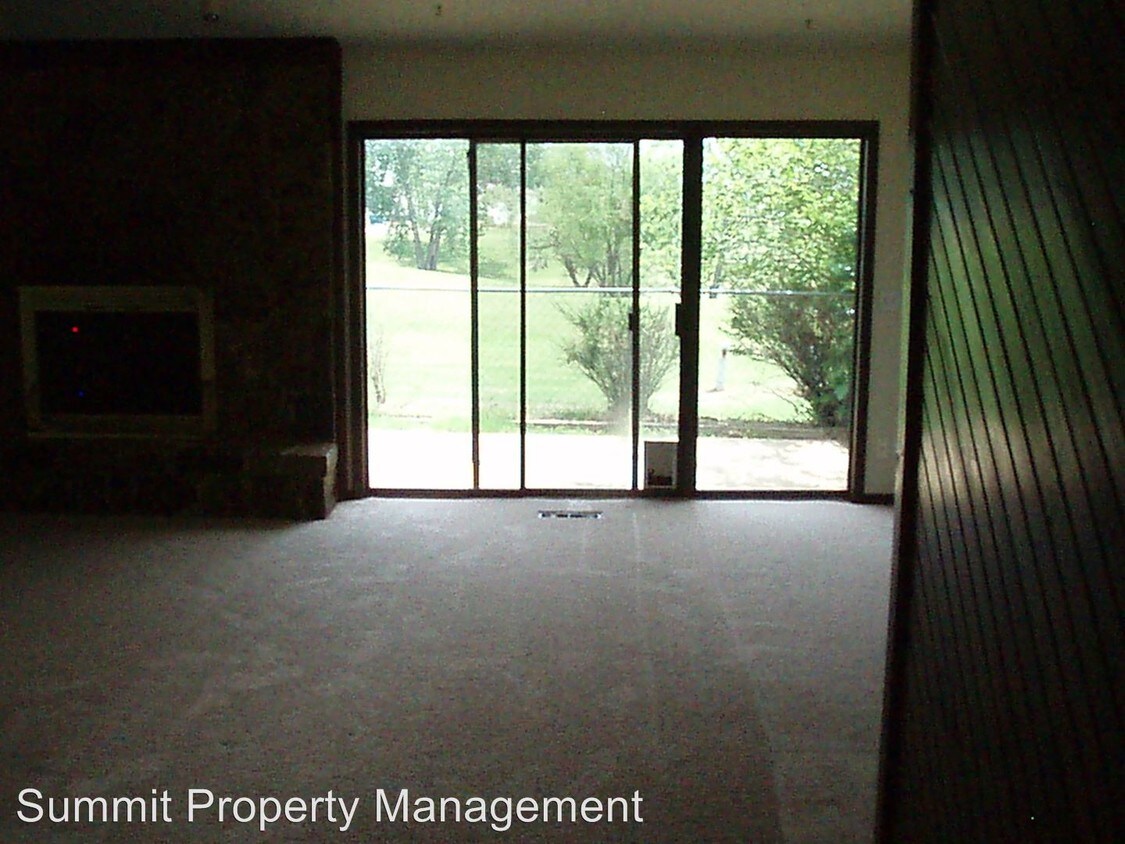 Building Photo - 421 Britton Ct