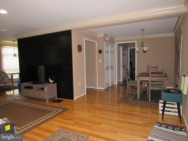 Foto del edificio - 3354 Woodburn Rd