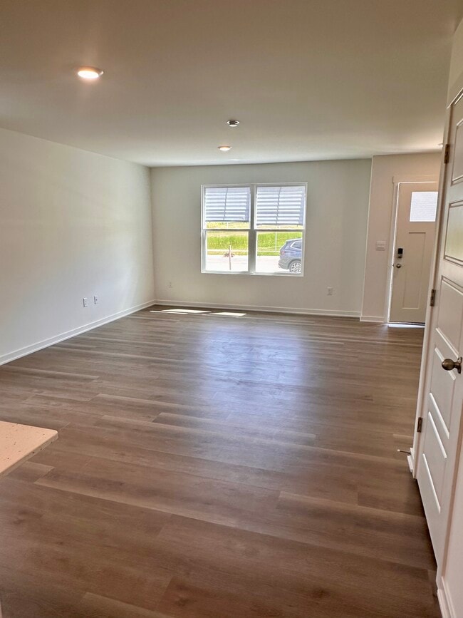 Foto del edificio - 4944 Yates Rd