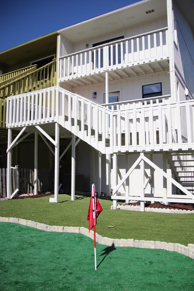 Foto del edificio - 145 Cain Rd