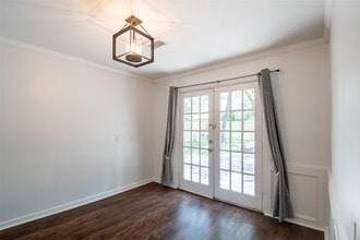 Building Photo - 5607 Court of York