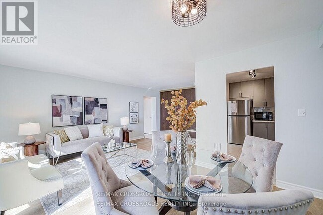 Photo du bâtiment - 5 Massey Square