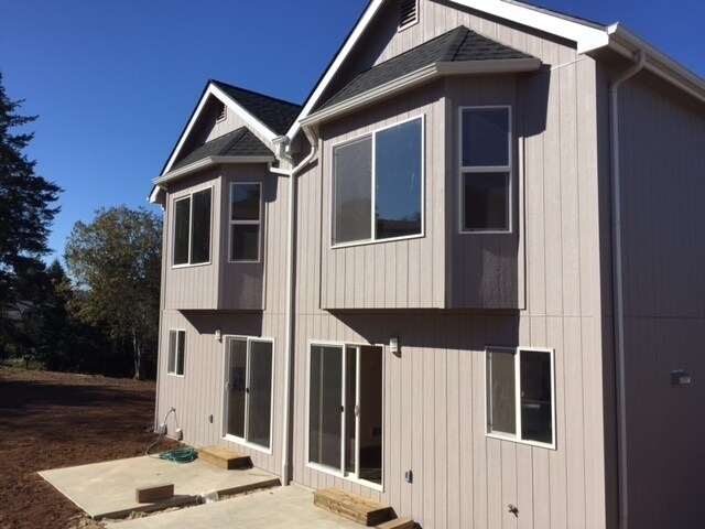 Building Photo - 0407 - Telegraph Duplex