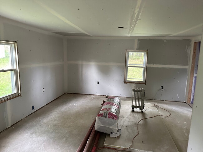 Building Photo - 952 South St