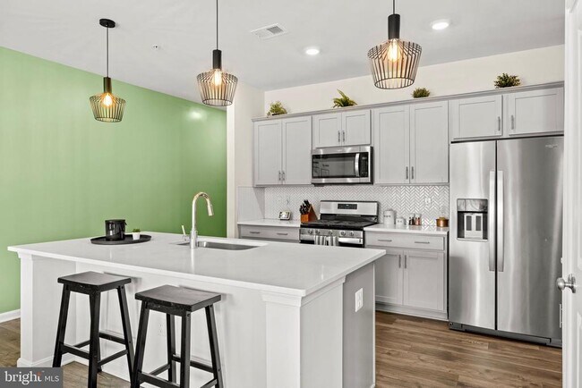 Building Photo - 154 Hannock St