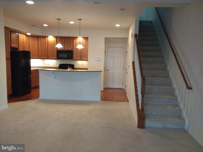 Building Photo - 7558 Stoney Run Dr