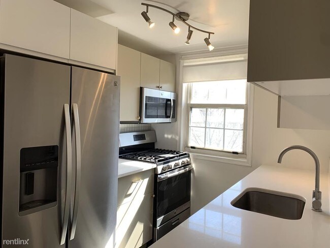 Building Photo - 4364 N Pershing Dr