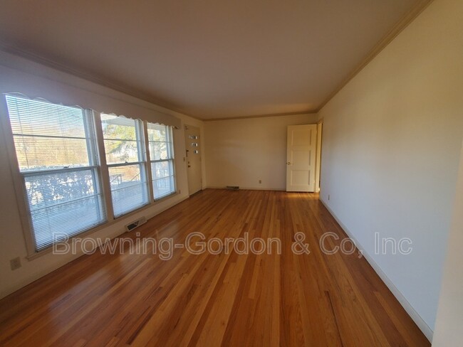 Building Photo - 6807 Holt Rd