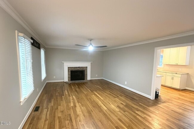 Building Photo - 417 Maylands Ave