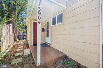 Building Photo - 5904 Lemay Rd