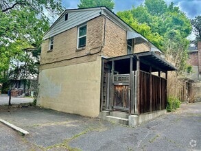 Building Photo - 808 W 11th Ave