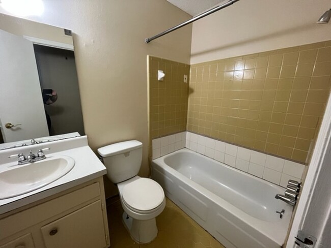 Foto del edificio - Renovated 3 Bedroom 2 Bath Home for Rent!!