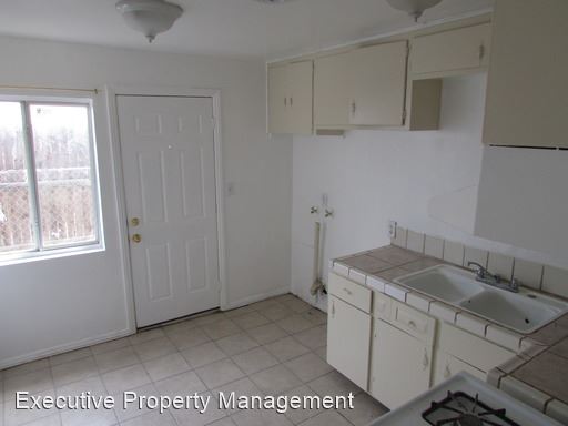 Building Photo - 301 Beale Ave