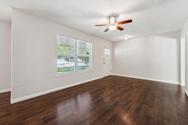 Building Photo - 5608 Cordell Ln