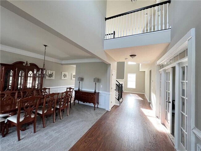 Building Photo - 6690 Grand Magnolia Dr NE