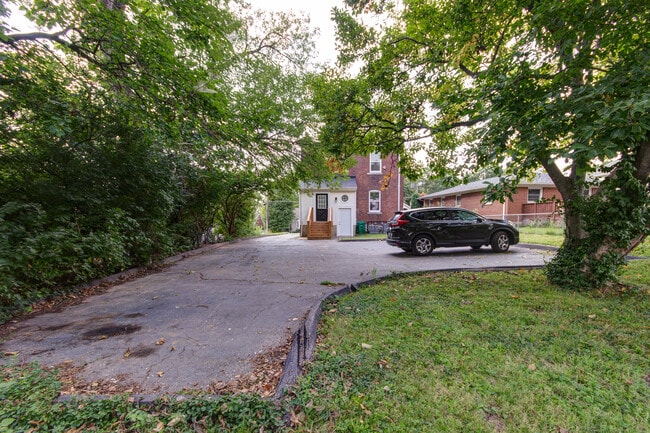 Building Photo - 2646 Melvin Ave