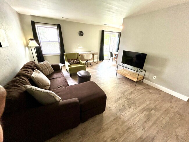 Foto del edificio - 4028 N Illinois Ave