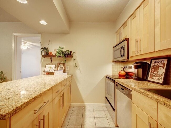 Foto del edificio - 7685 Northcross Dr