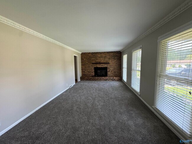 Foto del edificio - 3212 Lewisburg Dr NW