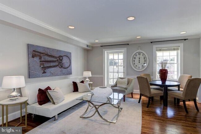 Foto del edificio - 3239 N St NW