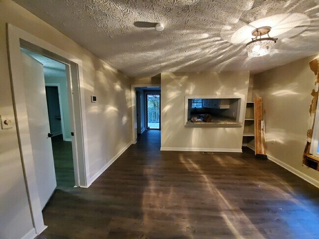 Foto del edificio - 1057 Longview Drive